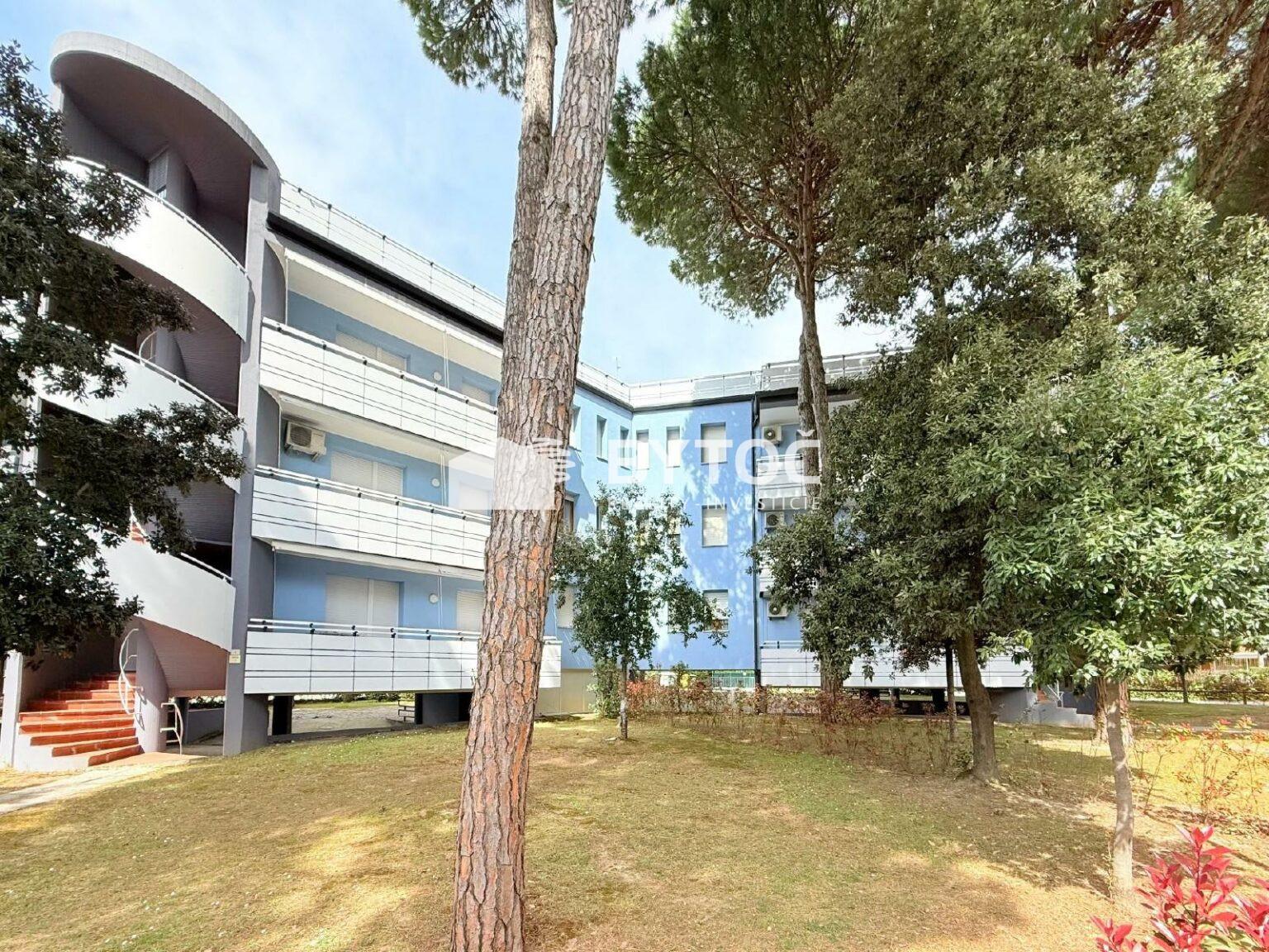BYTOČ RK - Zrekonštruovaný 3-izb. apartmán s terasou a parkovaním v Taliansku - Bibione