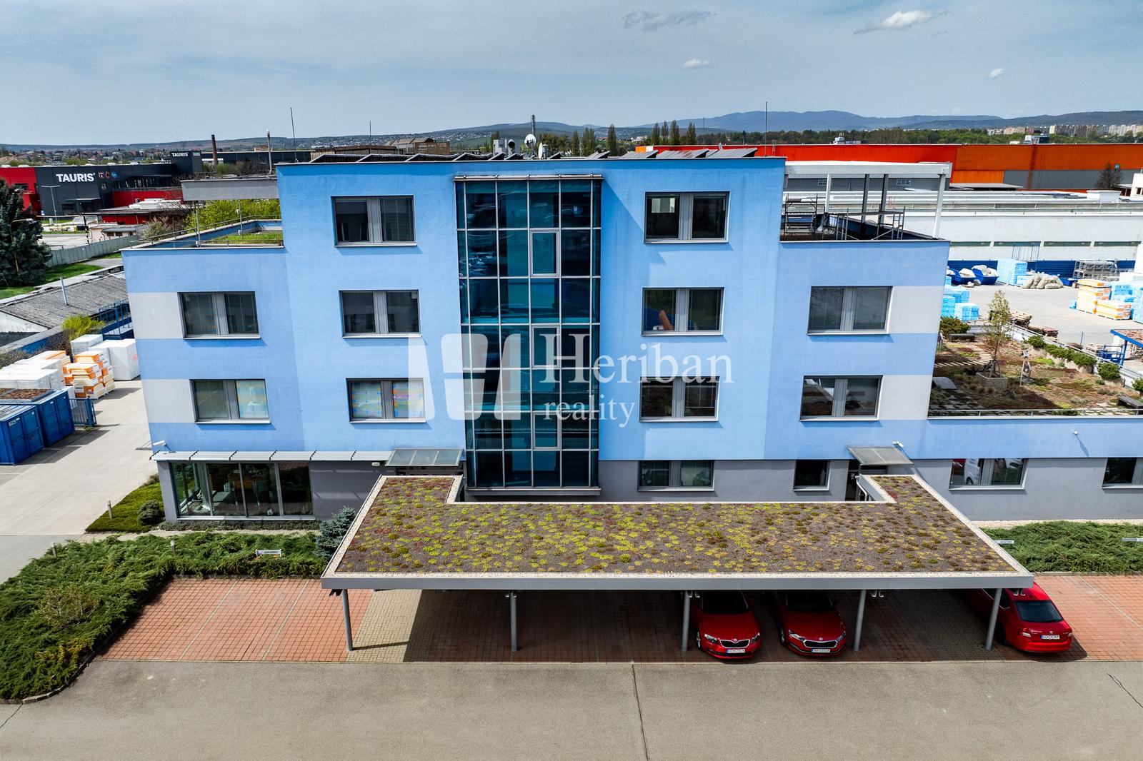 Kancelária  70m2 (2x 30m2+10m2) na prenájom v Košiciach