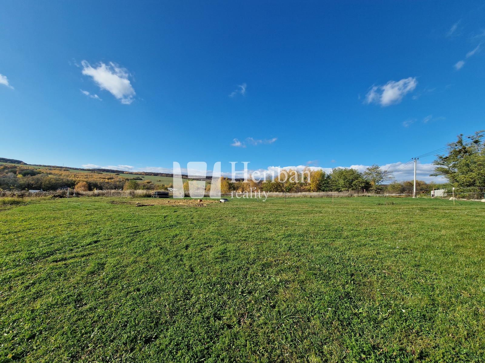 Na predaj: 12,5 ár.pozemok na výstavbu RD, Košice-Lorinčík