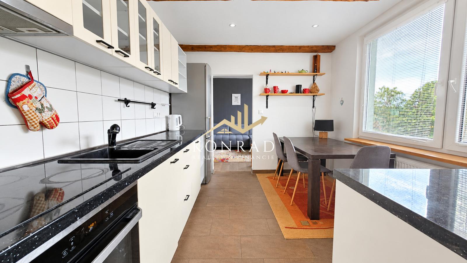 NA PREDAJ | 3 izb. byt | 75m² | Vráble