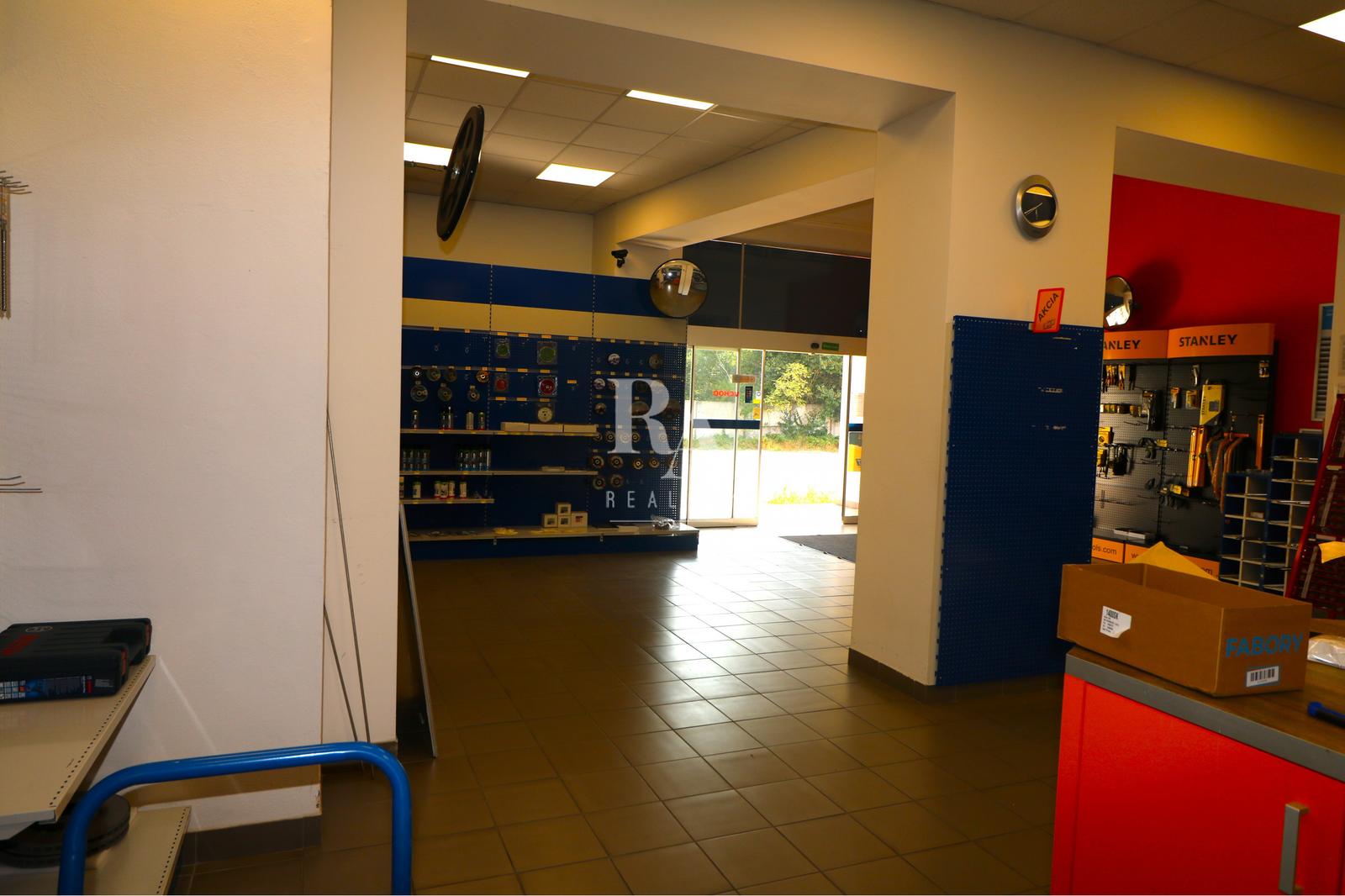 PRENÁJOM OBCHODNO - SKLADOVÝ PRIESTOR S ADMINISTRATÍVOU – fotka 2