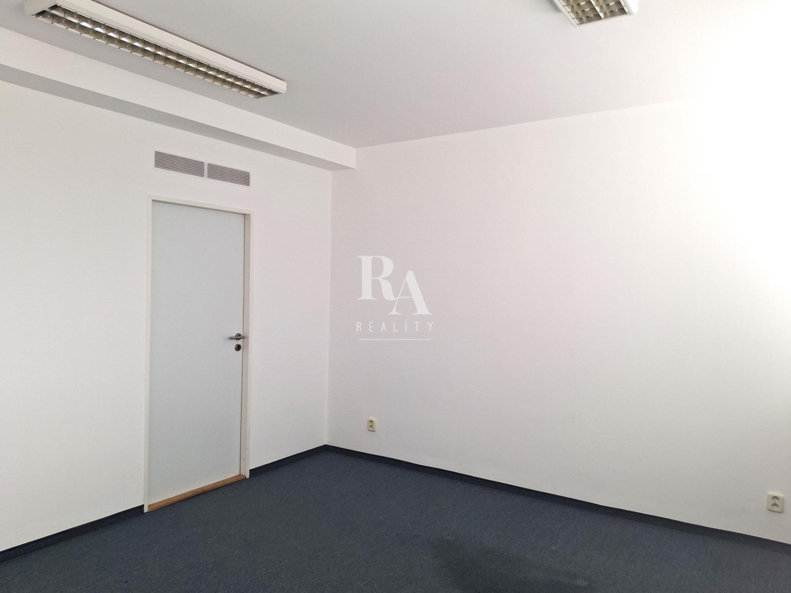 Prenájom 2 kancelárií o výmere 41 m2 – fotka 2