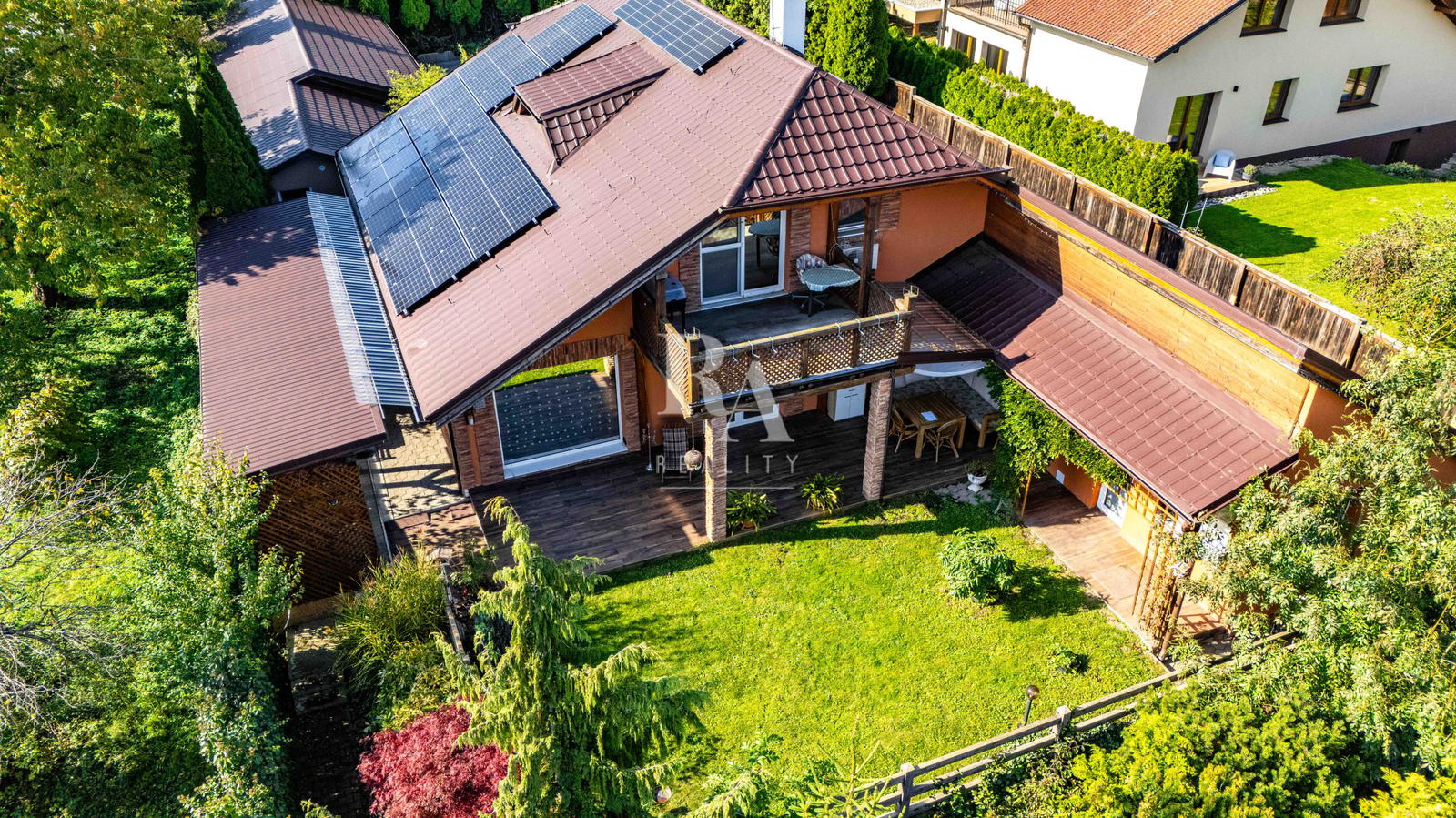 PREDAJ DOM NA BÝVANIE, PODNIKANIE A RELAX