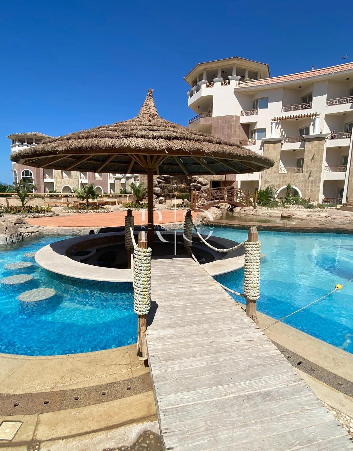 NA PREDAJ - Garzónka Hurghada El Ahya areál Royal Beach
