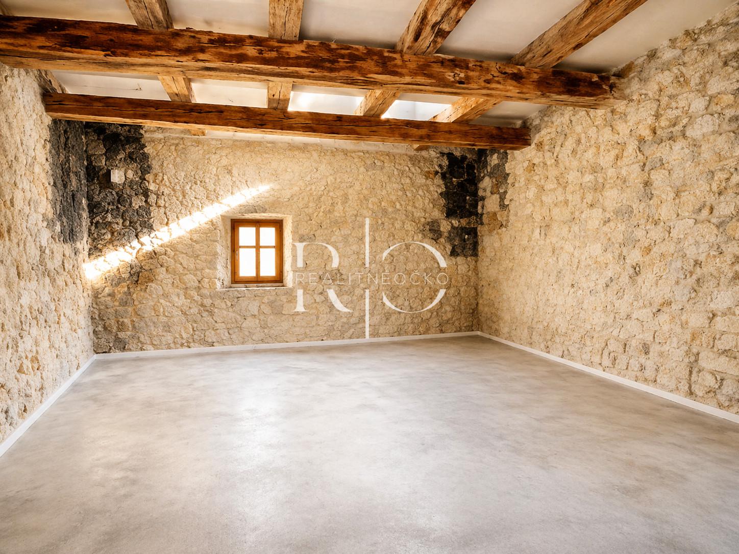 Štýlový kamenný dom s veľkým pozemkom – Malá Čausa – fotka 2