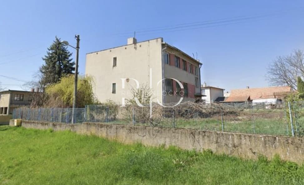 Na predaj budova s pozemkami - Veľké Ludince - okr.Levice – fotka 2