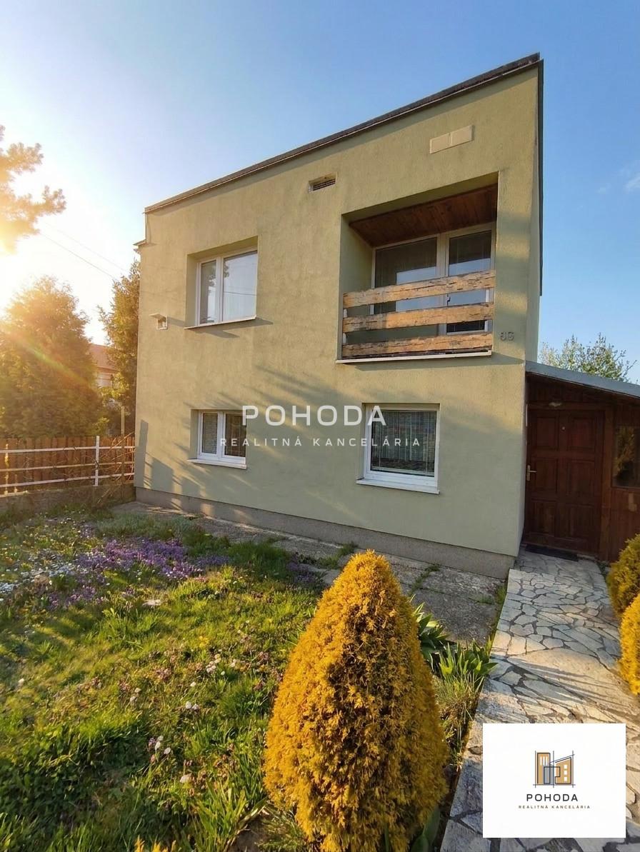 Rodinný dom Pereš –pozemok 800 m², tiché prostredie – fotka 2