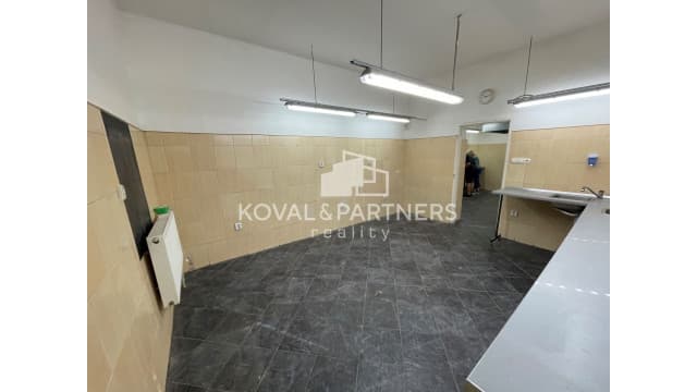 Predávame rodinný dom v širšom centre mesta Nitry – fotka 2
