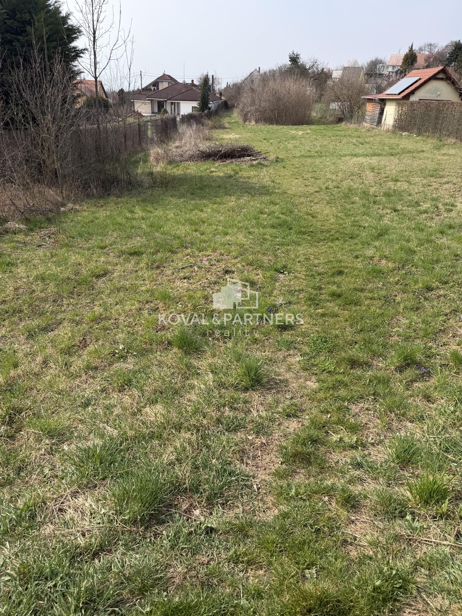 Ponúkame na predaj stavebný pozemok v obci Štitáre