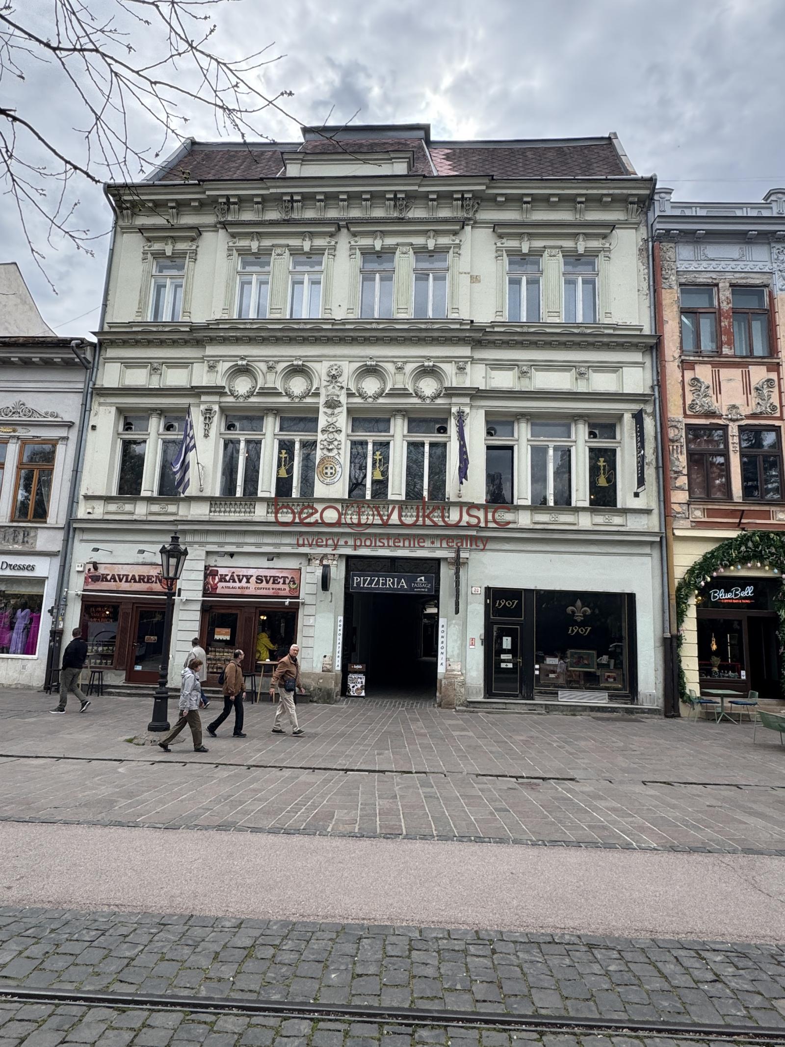 NA PREDAJ_MEŠTIANSKY DOM na HLAVNEJ ULICI V KOŠICIACH_historické centrum_NKP