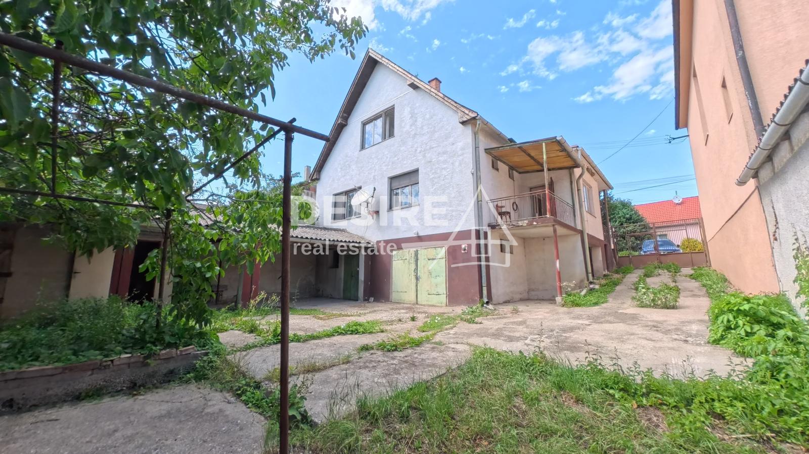 Priestranný 5 izbový rodinný dom, garáž, veľký pozemok, Dlhá pri Trnave