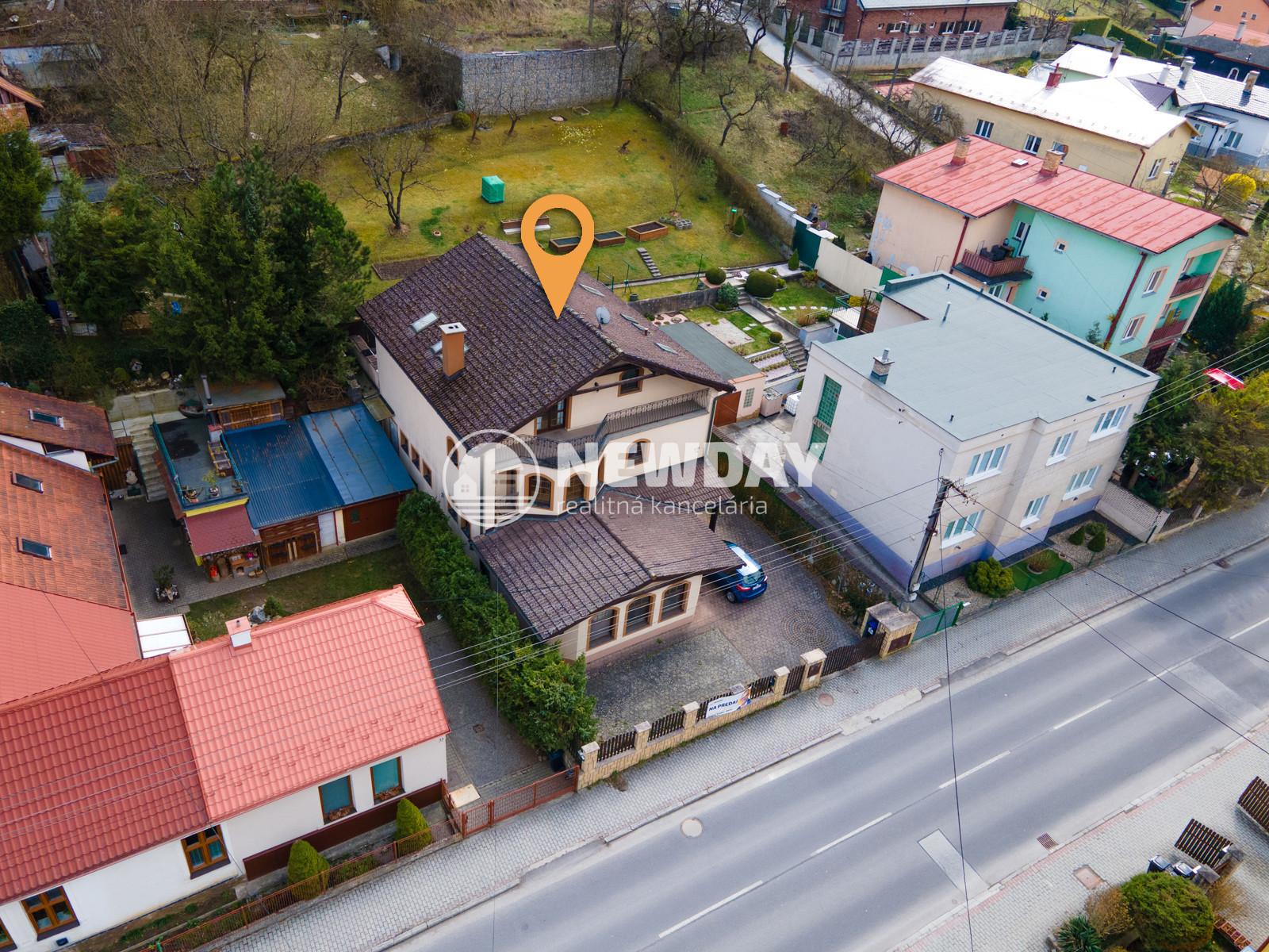 NEWDAY | NA PREDAJ 25-ročný rodinný dom s 2 bytovými jednotkami | 358 m2 úžitková plocha | 420 m2 pozemok | Partizánska - Trenčianske Teplice