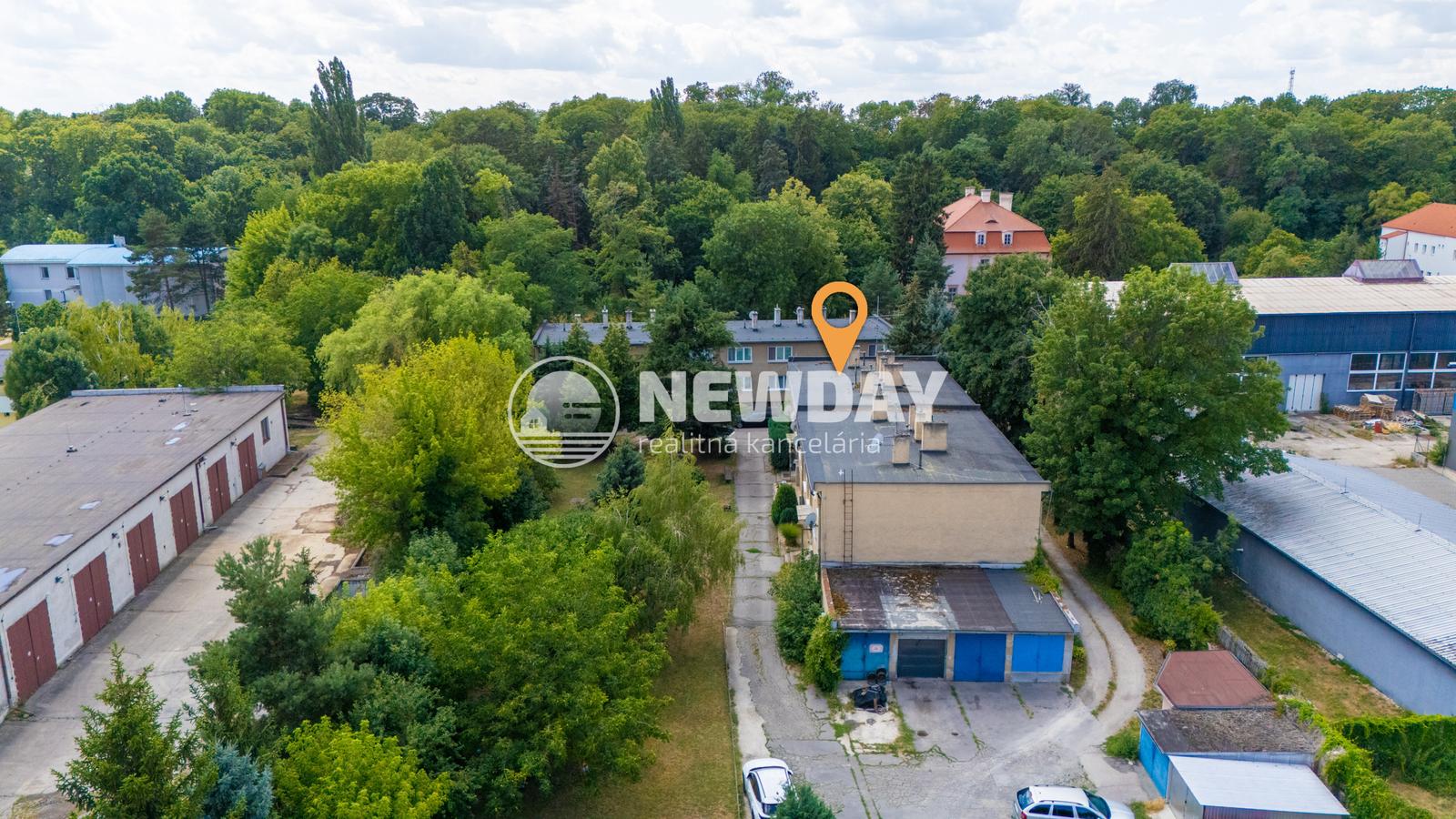 NEWDAY | NA PREDAJ 3-izbový byt (74 m2) + 2 veľké pivnice (28 m2) | pôvodný stav | Pod kalváriou – Topoľčany – fotka 2