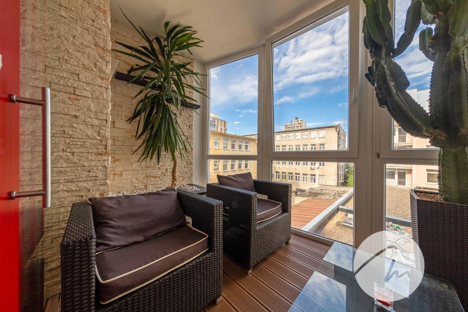 116 m² priestoru v Ružinove + zimná záhrada, garáž, 30 m² sklad
