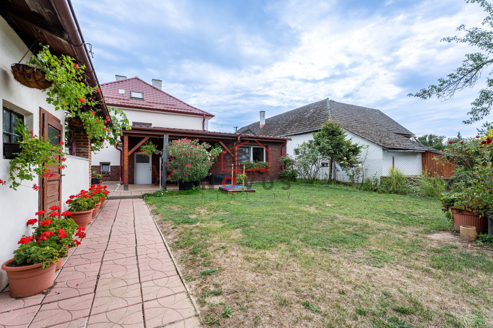 Rodinný dom s pozemkom 1524m² , Trenčianska Teplá – Príles – fotka 2