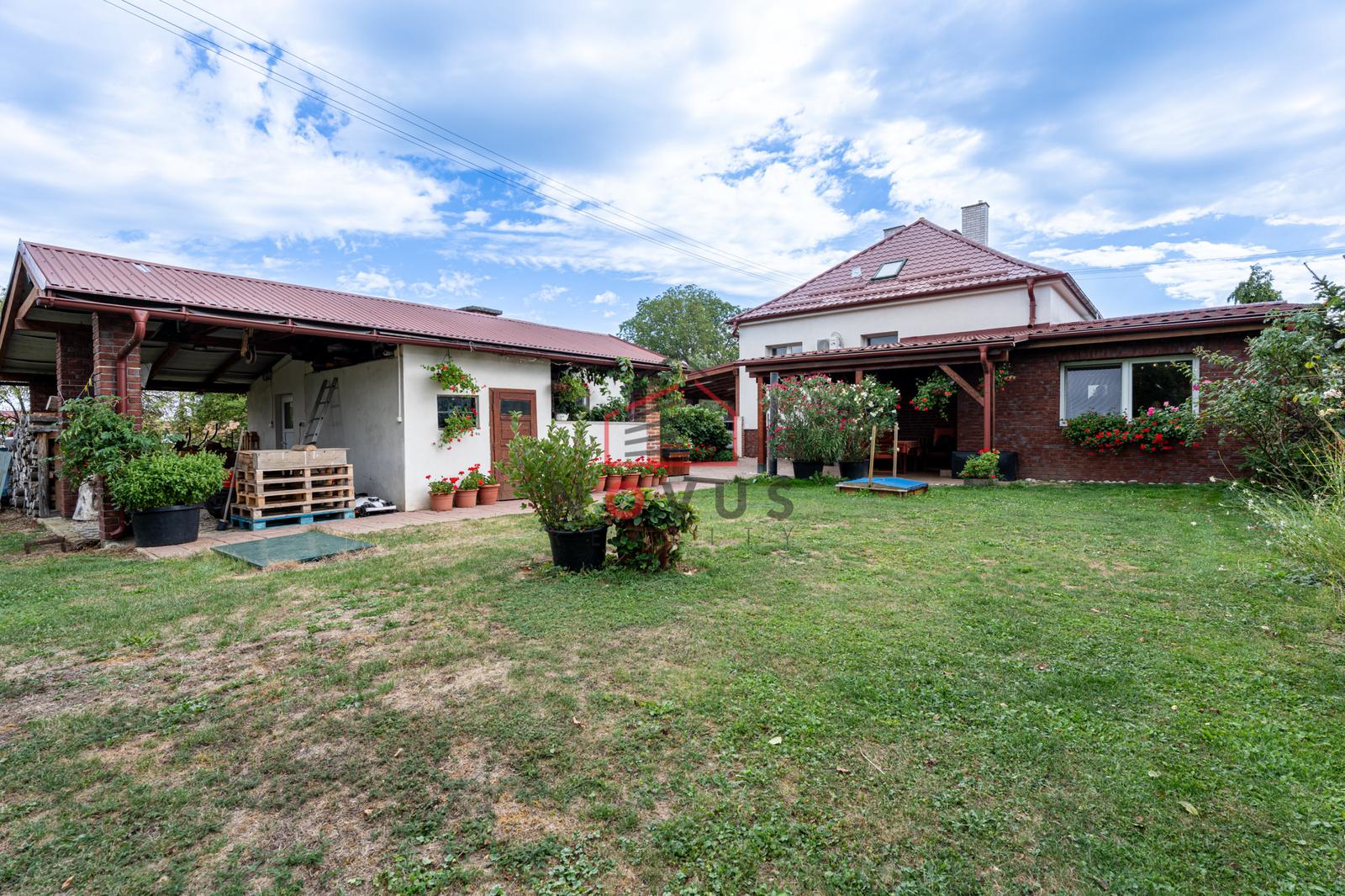 Rodinný dom s pozemkom 1524m² , Trenčianska Teplá – Príles