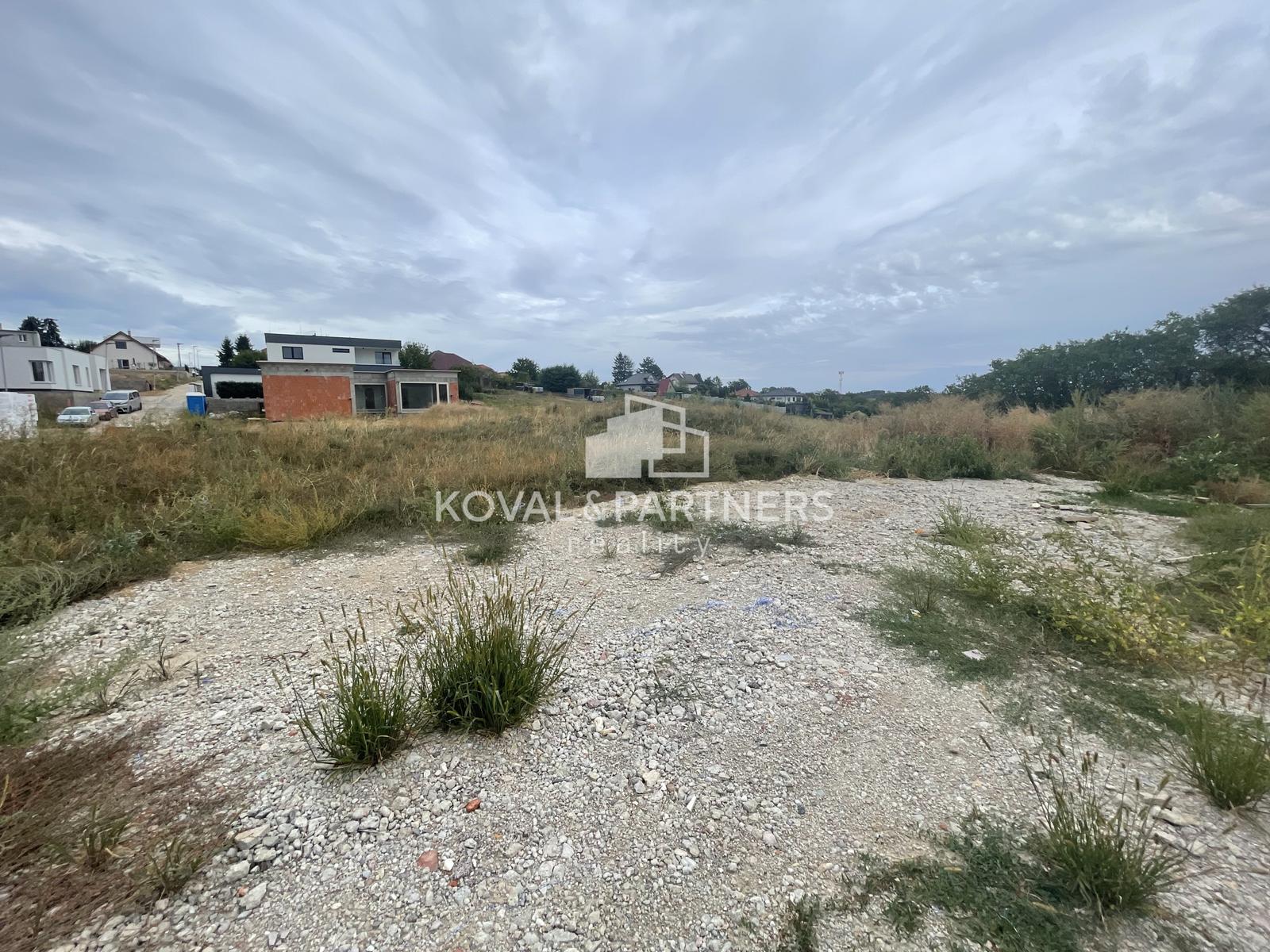 Stavebný pozemok v Nitre, lokalita Čermáň - posledný voľný