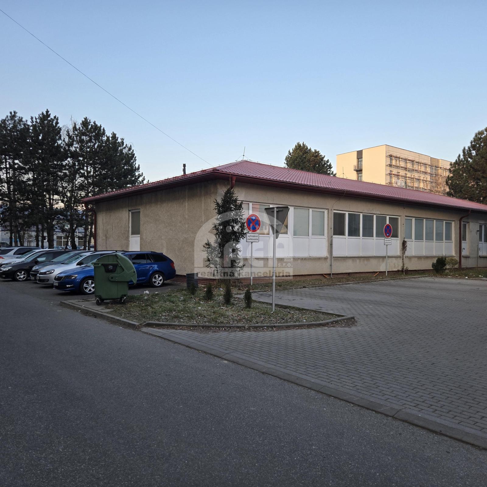 Komerčná budova vhodná na široké spektrum využitia v Mi