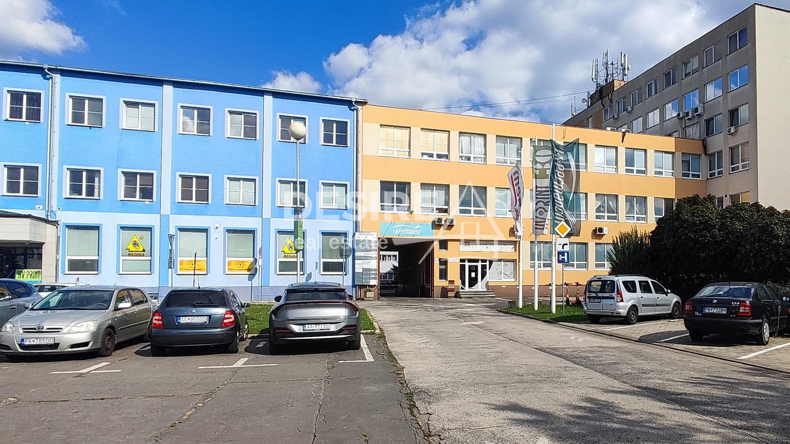 Kancelárie pre menšiu firmu, 5 miestností, Hattalova ul., Bratislava