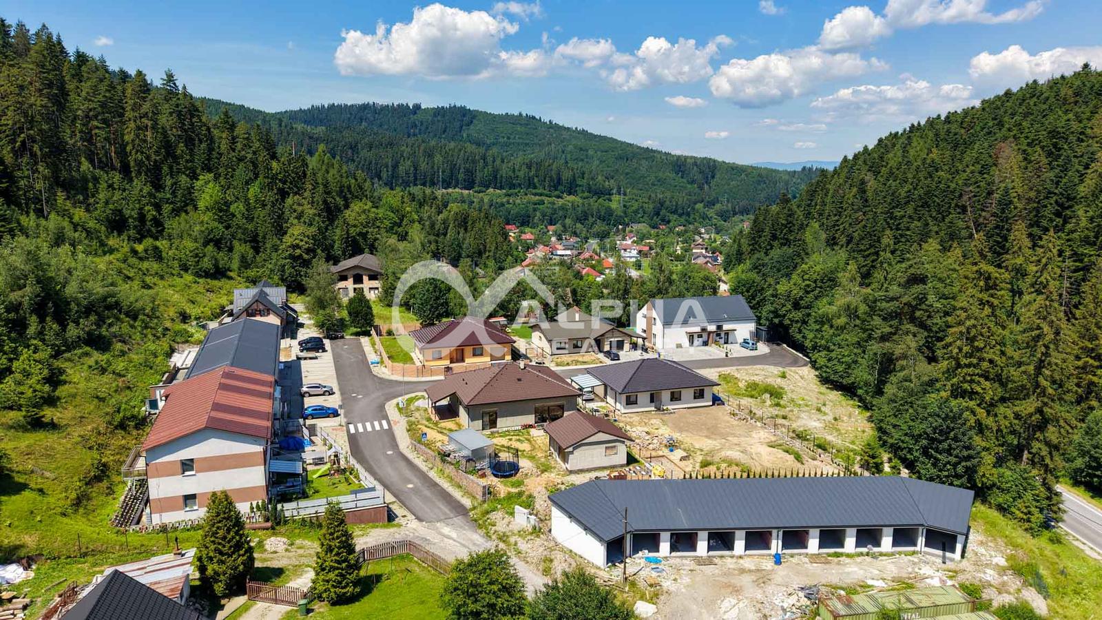 EXKLUZÍVNE Stavebný pozemok, 916m2, Novoveská Huta