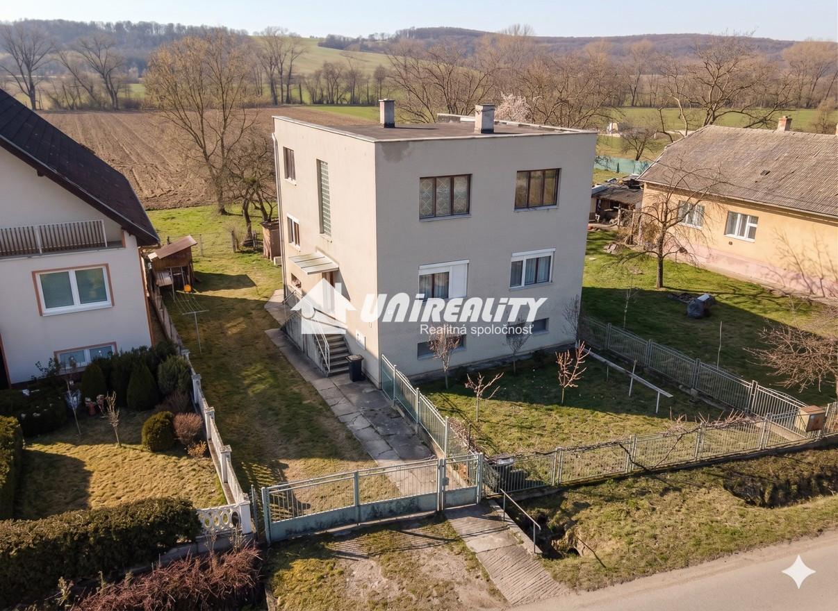PODLUŽANY - dvojpodlažný rodinný dom / pozemok 1.897 m2