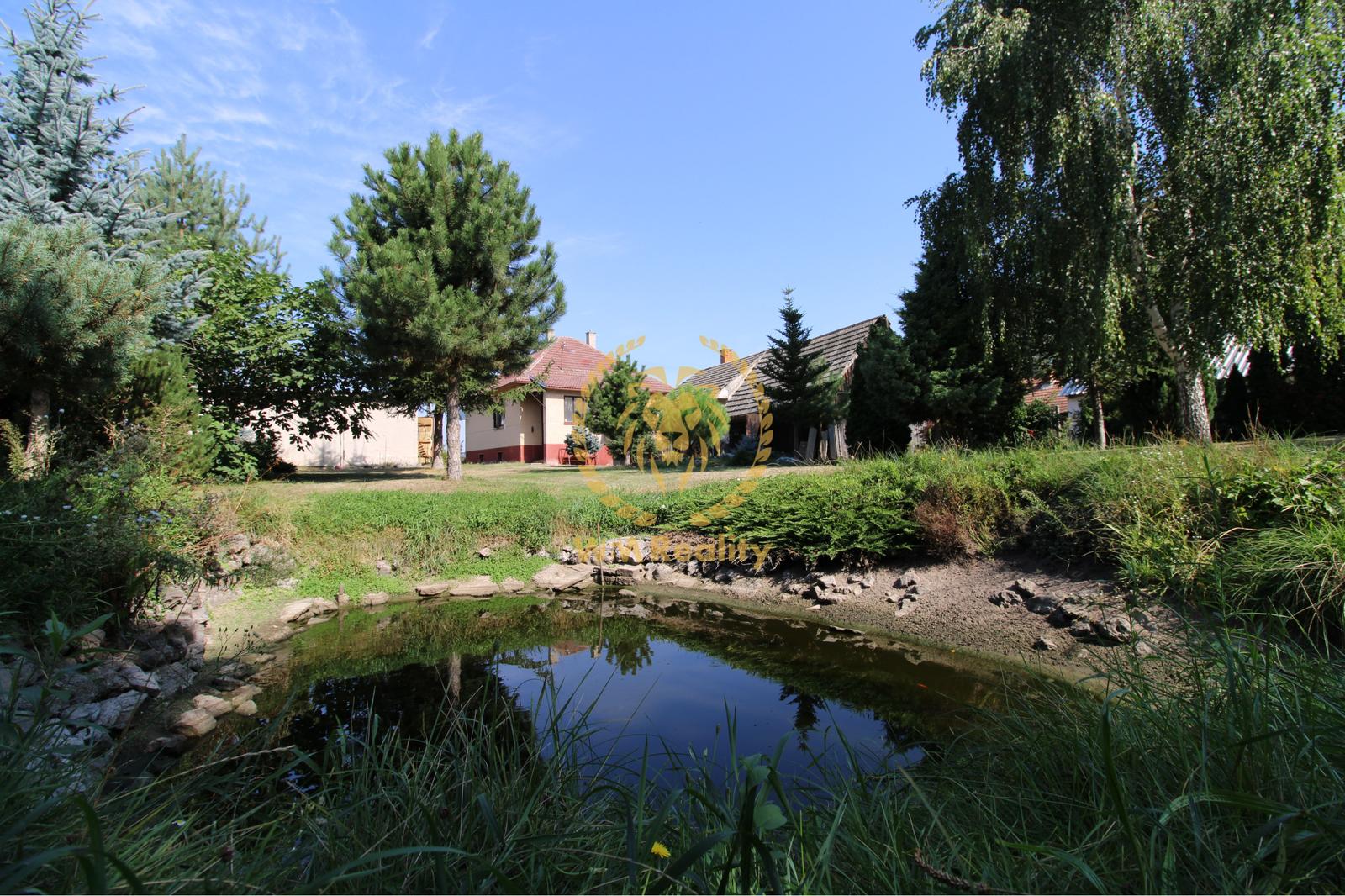 NA PREDAJ -Rodinný dom s veľkým pozemkom v Borskom Mikuláši – fotka 2