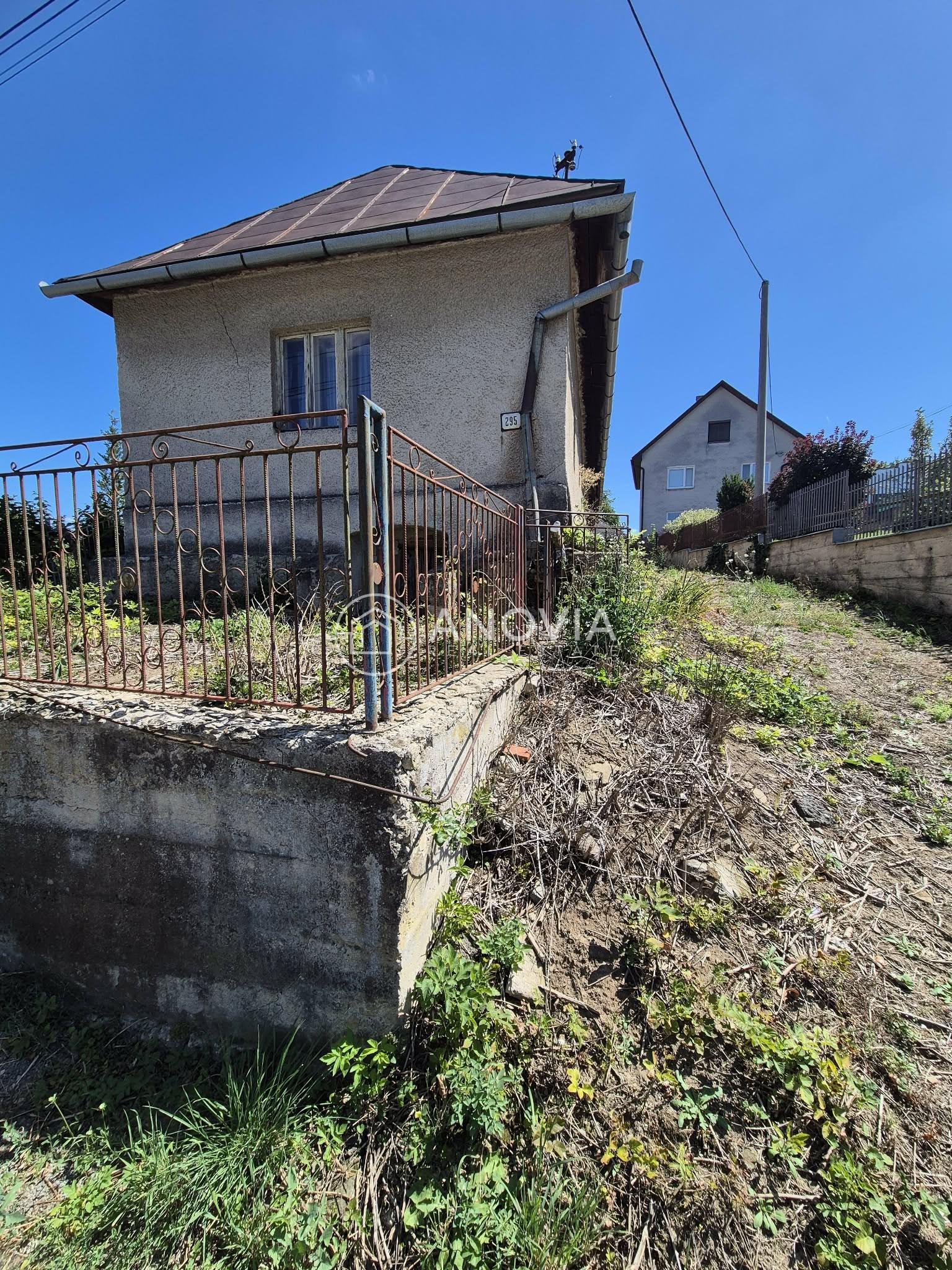 Rodinný dom s veľkým potenciálom v obci Raslavice – fotka 2