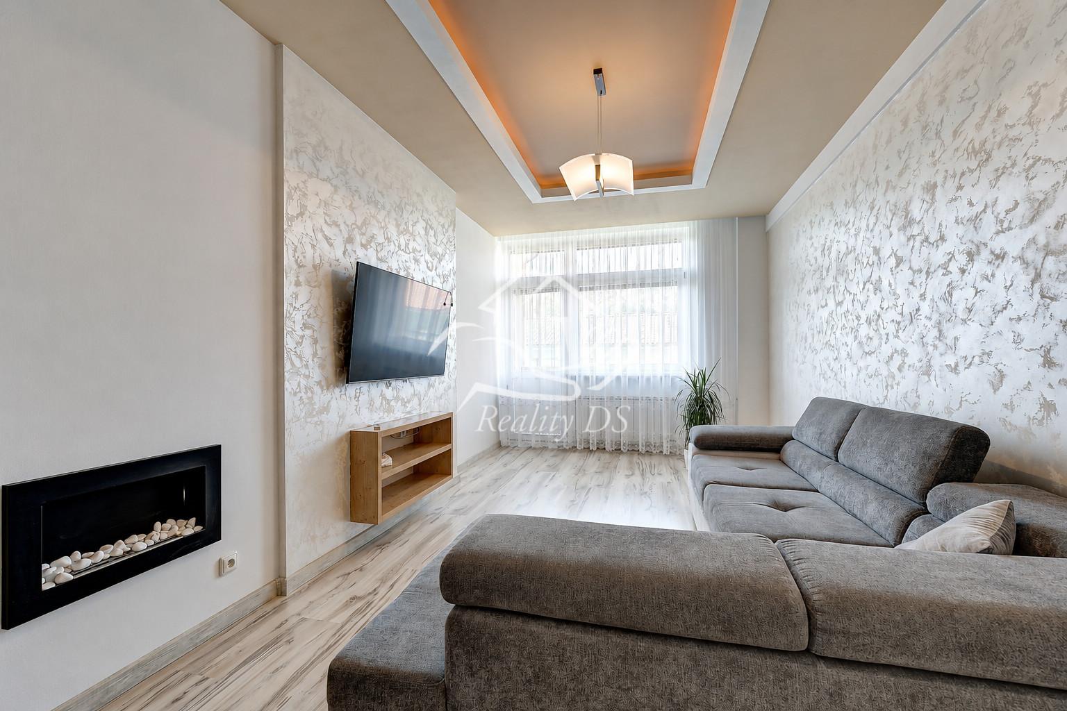 RealityDS - PREDAJ | 3-izbový veľkometrážny byt | loggia | 2 x pivnica | oplotený dvor s možnosťou parkovania | Šamorín