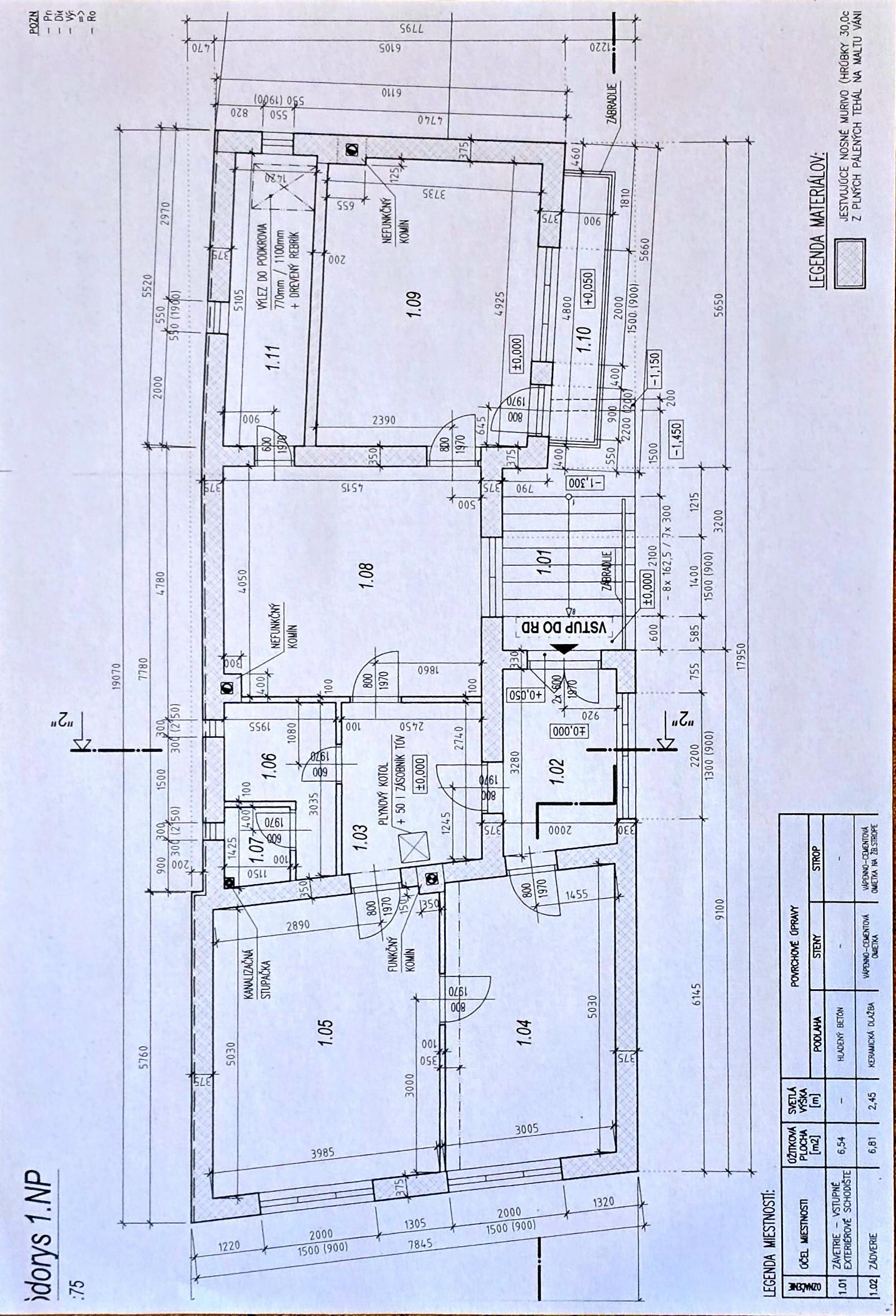 Na predaj rozostavaný dvojgeneračný RD v centre Šenkvíc. – fotka 2