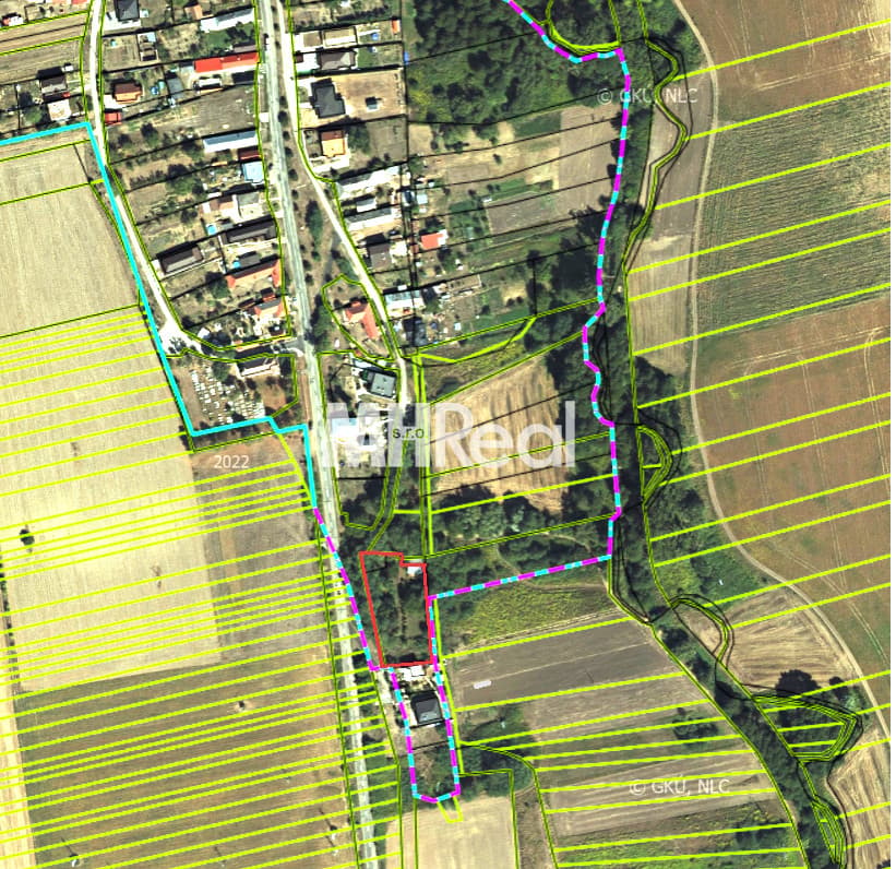 BOČIAR - pekný pozemok na výstavbu RD s murovanou chatou Tichá lokalita – fotka 2