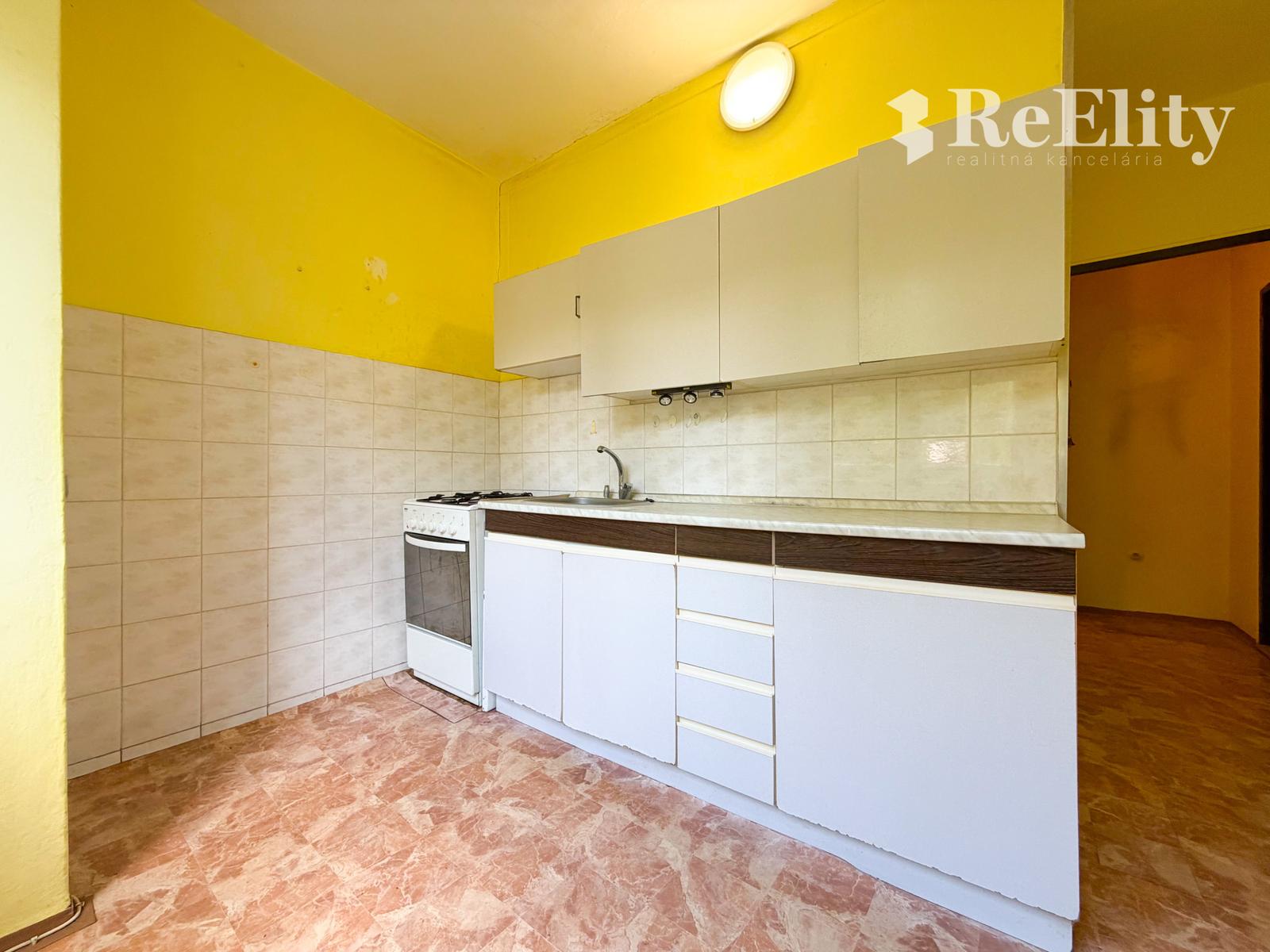 *REZERVOVANÝ* 2 izbový byt s potenciálom, 58 m2, Martin - Sever – fotka 2