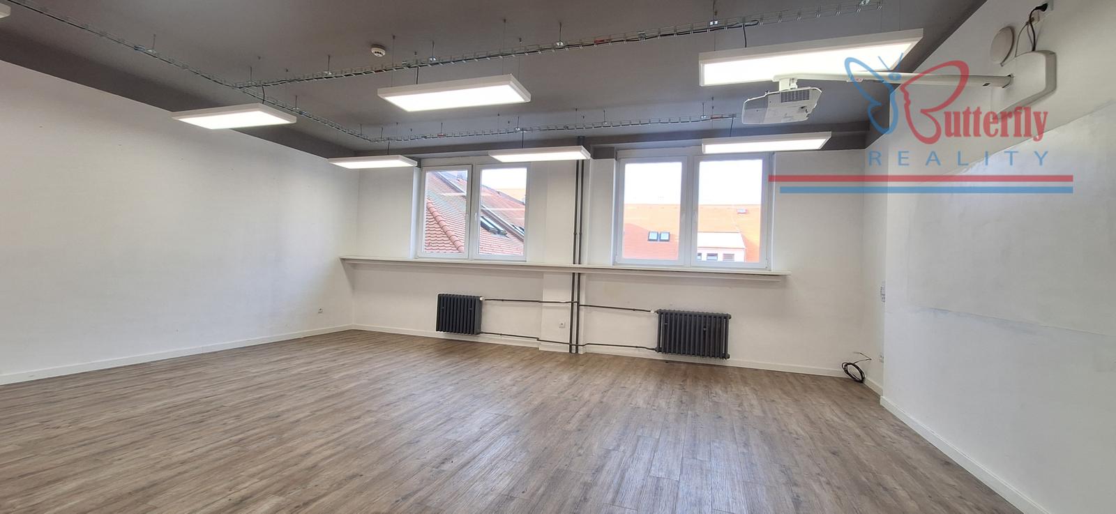 NA PRENÁJOM: kancelárske priestory od 35 m2 v centre mesta, Hviezdoslavovo nám.