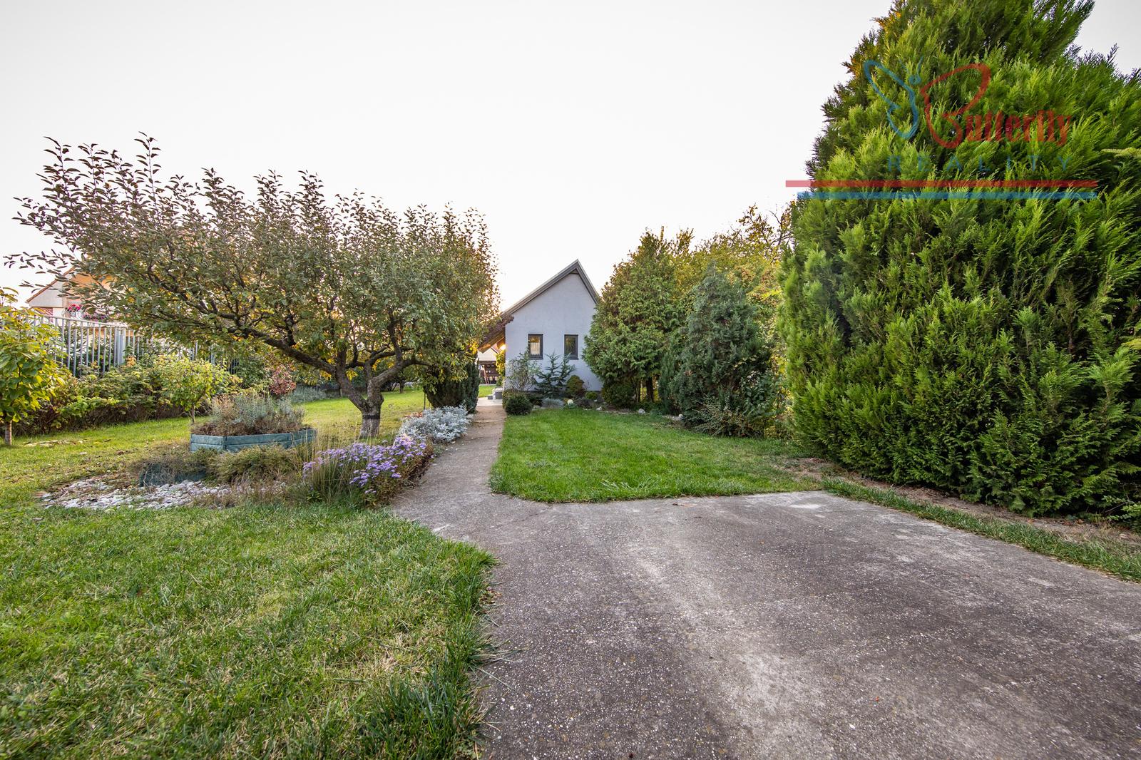 NA PREDAJ: záhrada 720 m2 s chatkou, Mokráň záhon