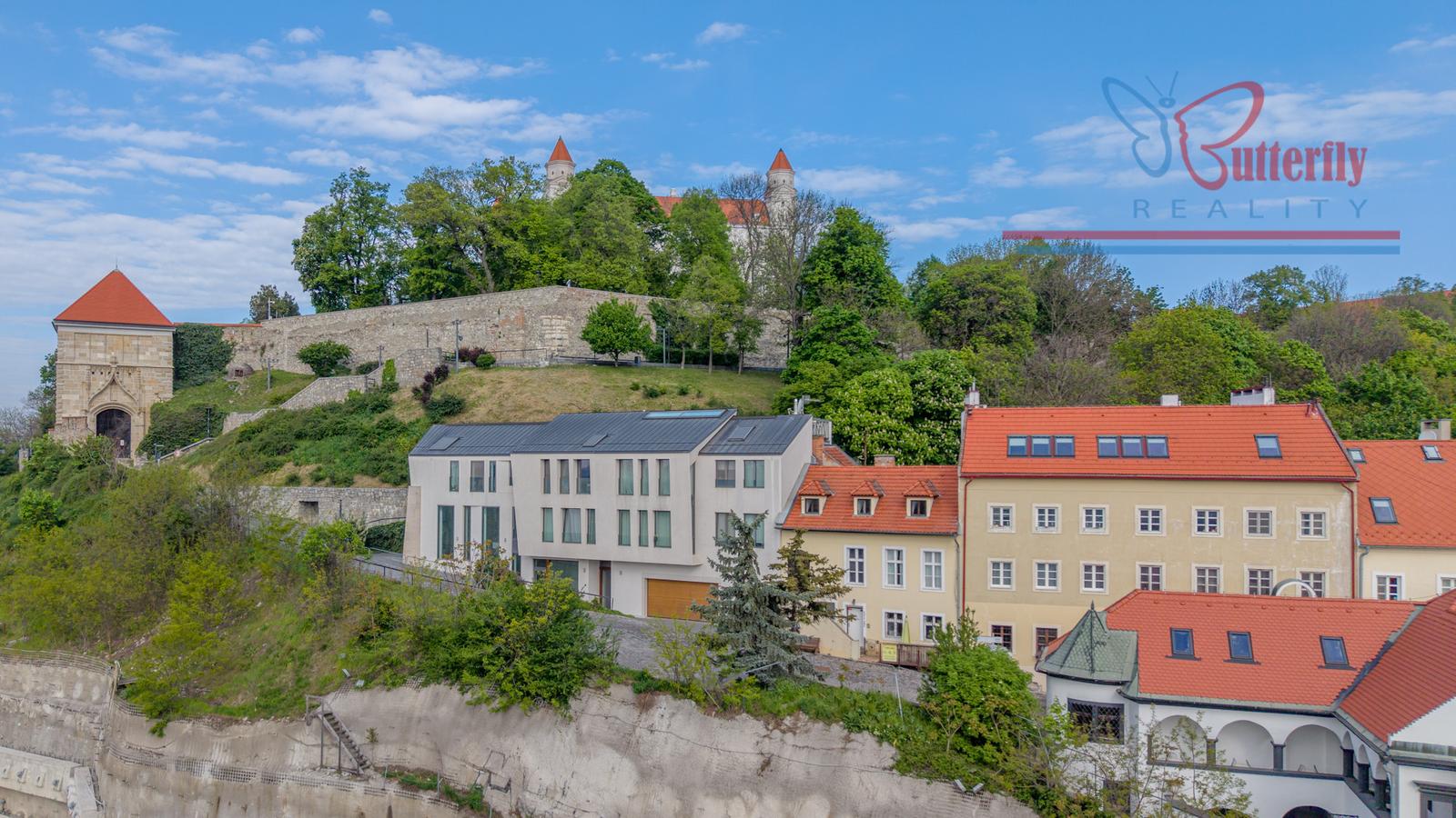 Bývanie s pečaťou histórie: Barokový meštiansky dom priamo pod Bratislavským hradom