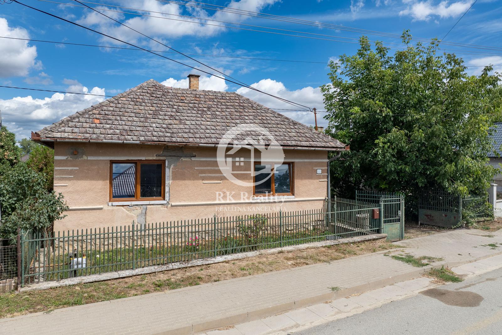 3-izbový rodinný dom čakajúci na dokončenie | Janík