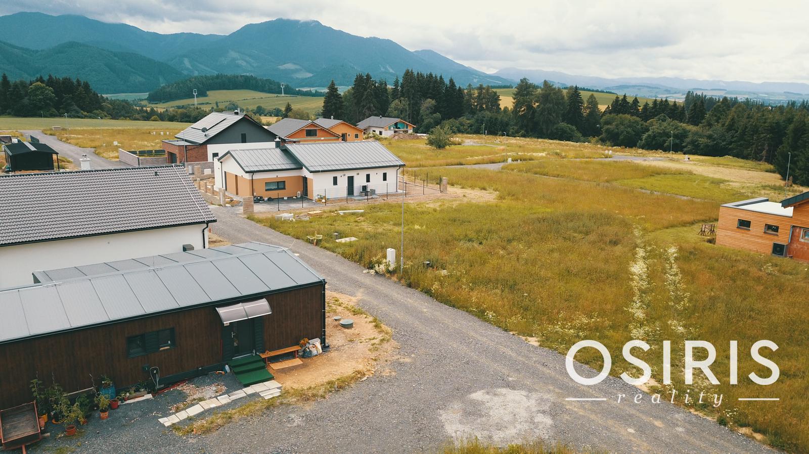 Ponuka na predaj stavebného pozemku 626m2 v obci Jamník s výhľadom na Vysoké a Nízke Tatry – fotka 2