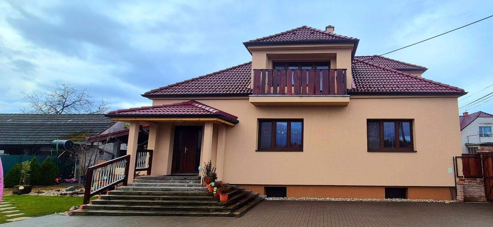 Priestranný  6i rodinný dom, pozemok 936 m2, Sekule, okres Senica – fotka 2