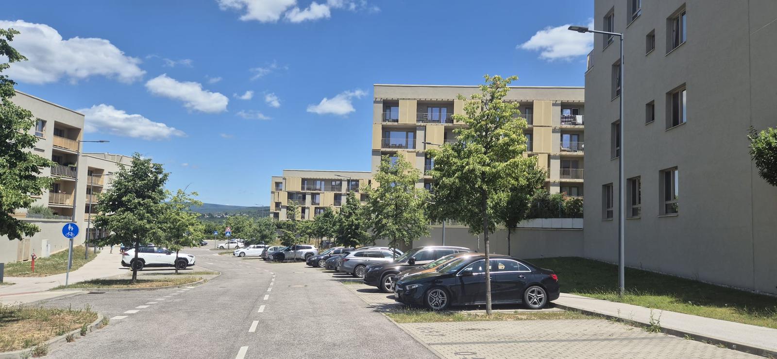 Predaj, 3 i byt s balkónom a garážovým státím, ul. Z. Shelingovej, Bratislava, m.č. DNV – fotka 2