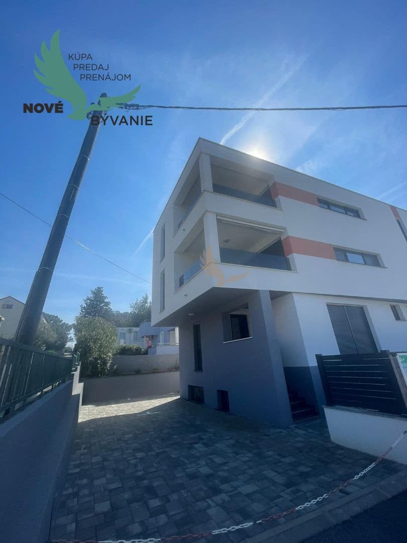 Zariadený apartmán blízko mora, Chorvátsko - Petrčane