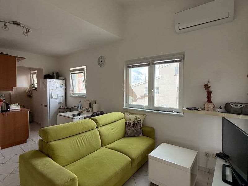 Chorvátsko - Apartmán len 150m od mora top investícia