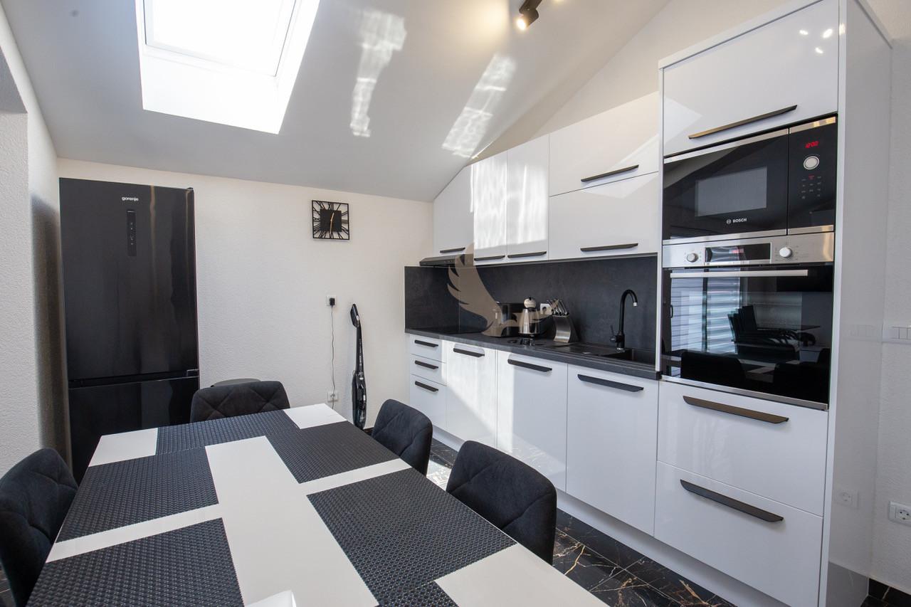 Chorvátsko - Apartmán len 50m od mora v najlepšej lokalite Zaton s výhľadom na more