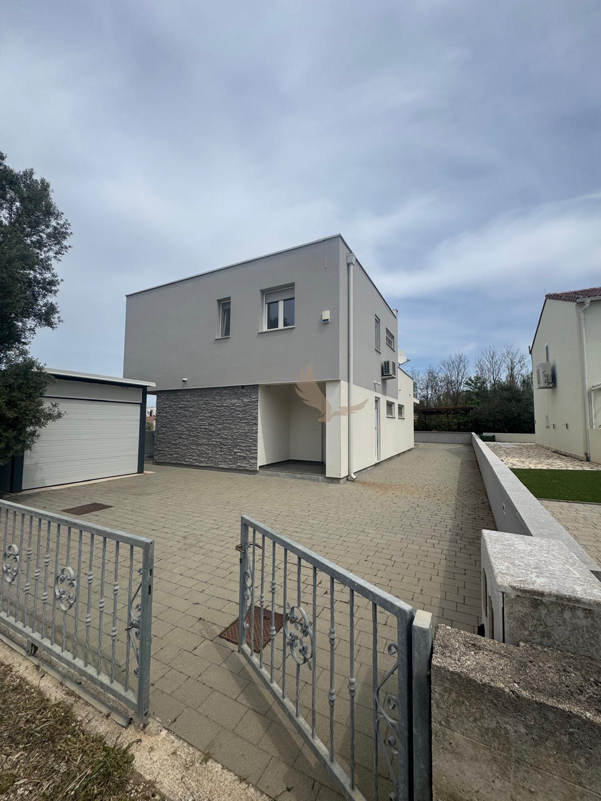 Chorvátsko- 2x Vila za top cenu len 30m od mora a pieskovej pláže