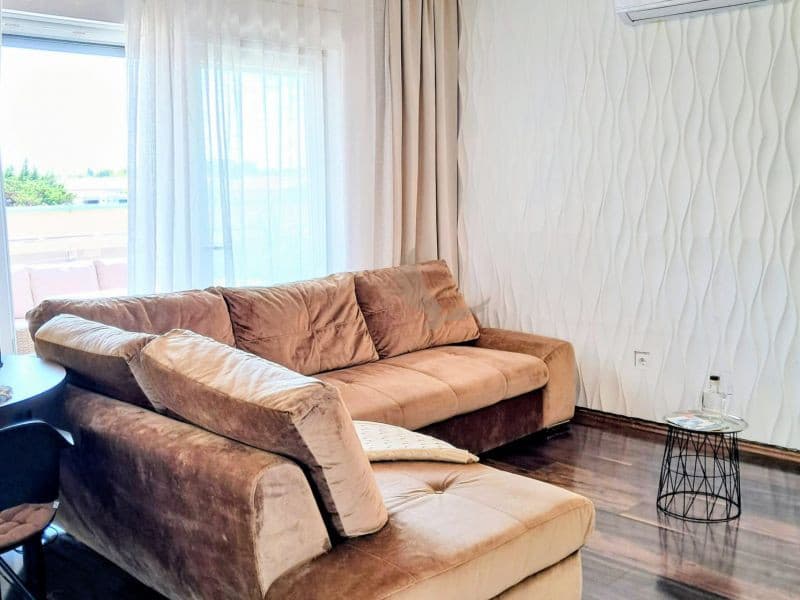 CHORVÁTSKO, OSTROV VIR  NA PREDAJ ŠTÝLOVÝ APARTMÁN S VÝHĽADOM NA MORE
