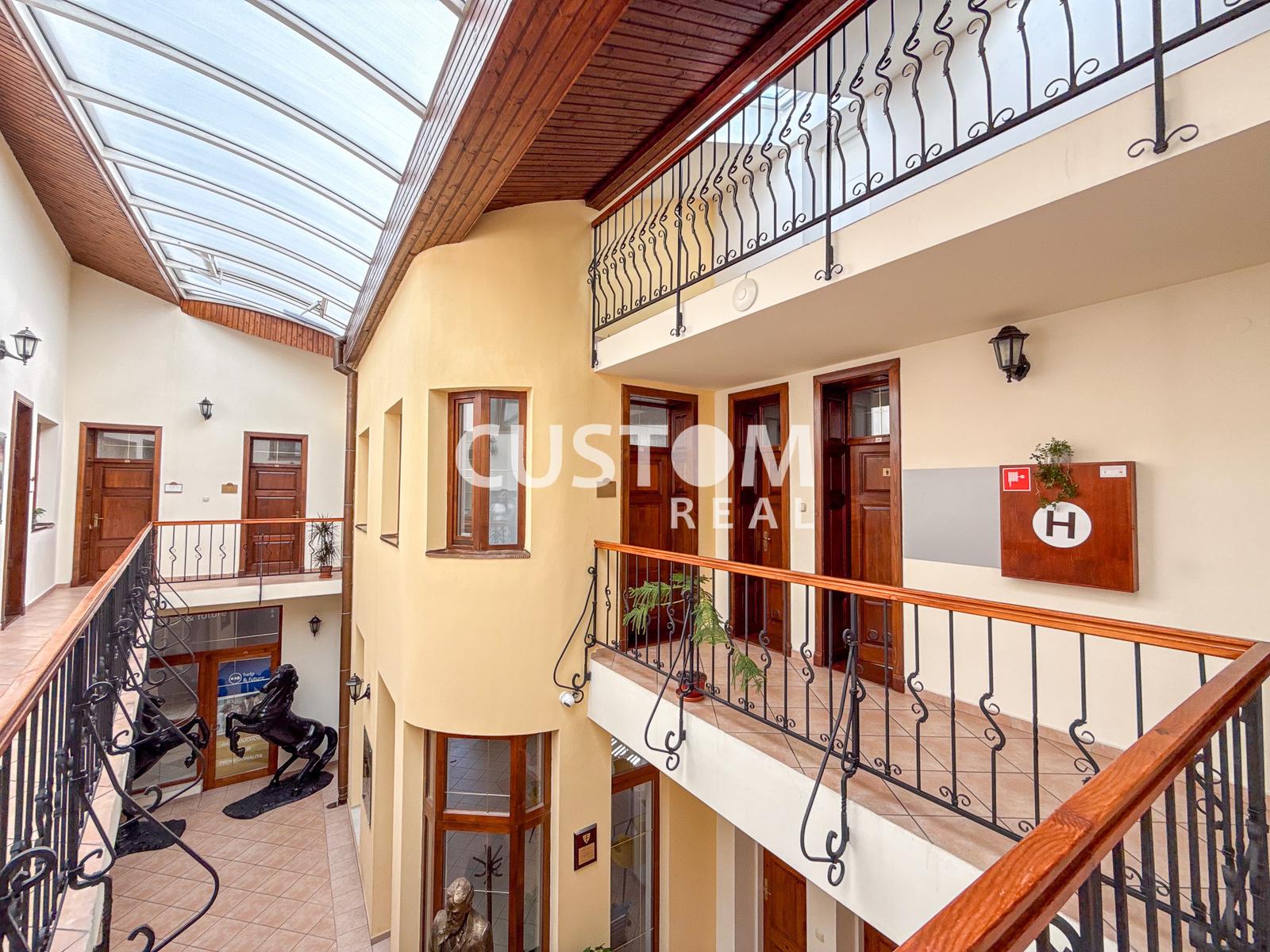 Kancelária v historickom Lombardiniho dome centrum Žilina – fotka 2