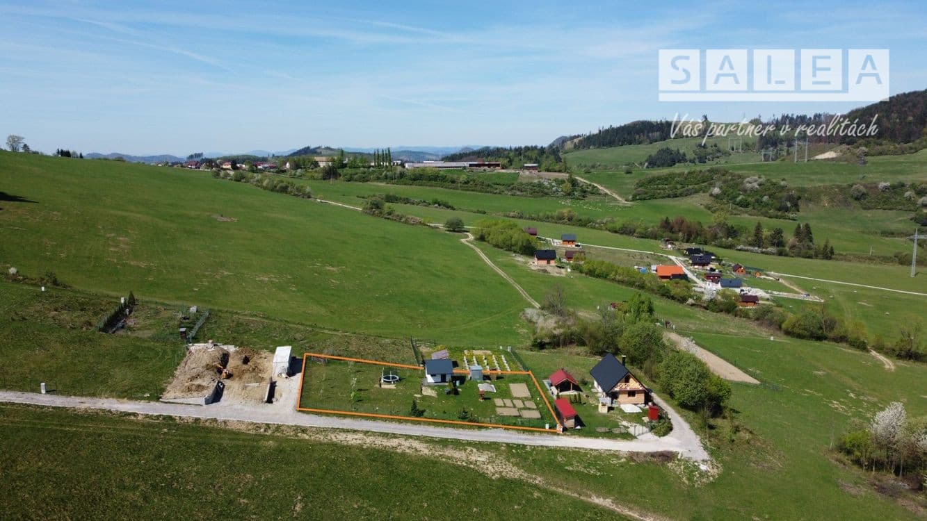 KOTRČINÁ LÚČKA - POZEMOK + CHATKA, VÝMERA 1020 m2