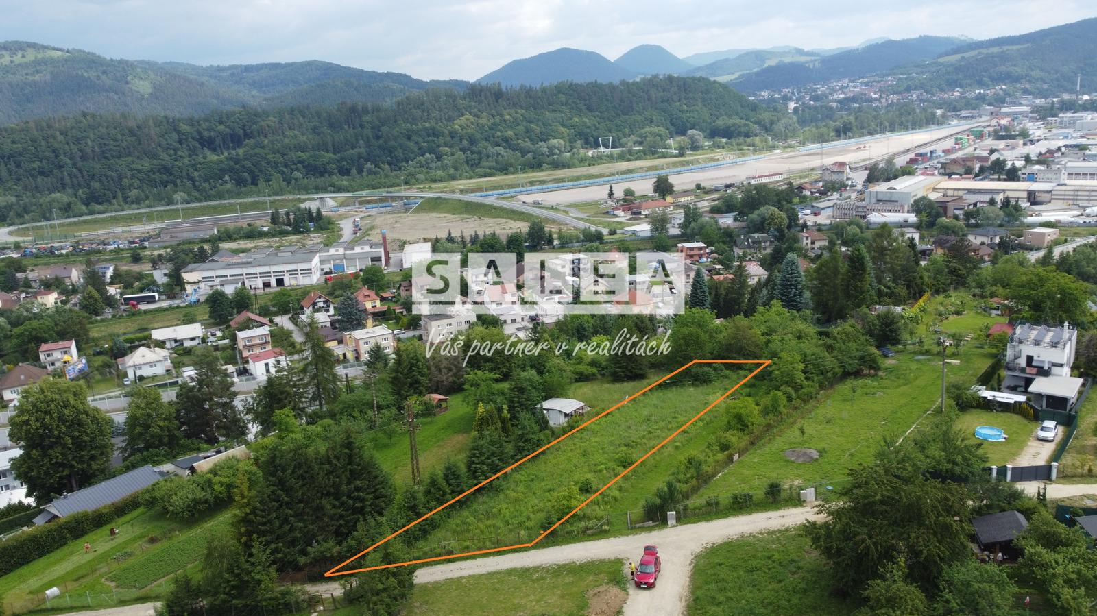 STRÁŽOV - REKREAČNÝ POZOMEK VÝMERA 1086 m2
