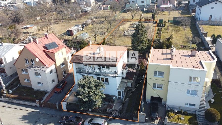 ZNÍŽENÁ CENA... EXKLUZÍVNE! VILA-DOM V PREŠOVE VÝBORNÁ LOKALITA, na pozemku o výmere 1013 m2.
