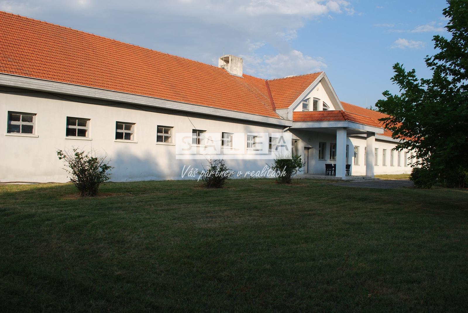 Vila Ranč - Krásna príroda, jazero, chov koní, apartmány, bazén, bowling, spoločenské akcie, kopec prírody, športu a relaxu – fotka 2