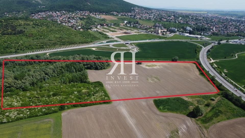 na predaj INVESTIČNÉ POZEMKY (funkcia ´Vybavenosť´) v k.ú. Zobor pri R1