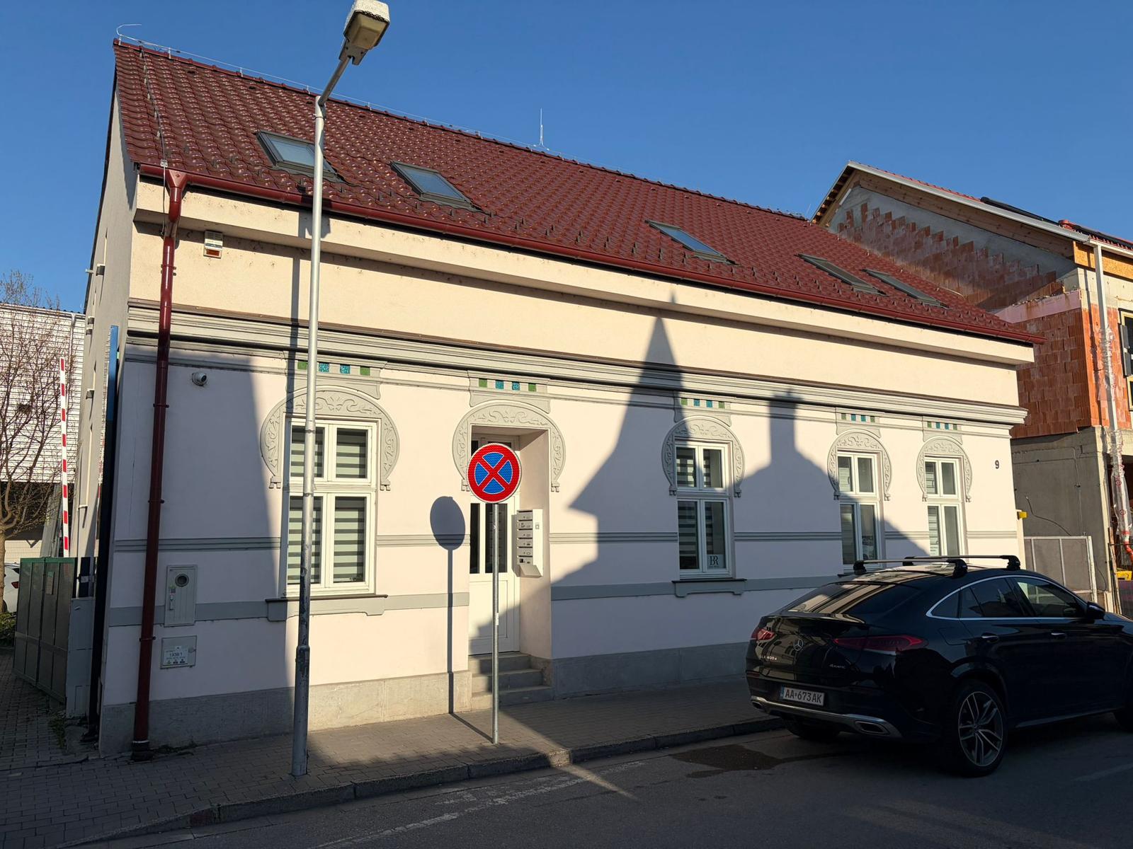 Na prenájom, kancelária v centre mesta na Športovej ulici